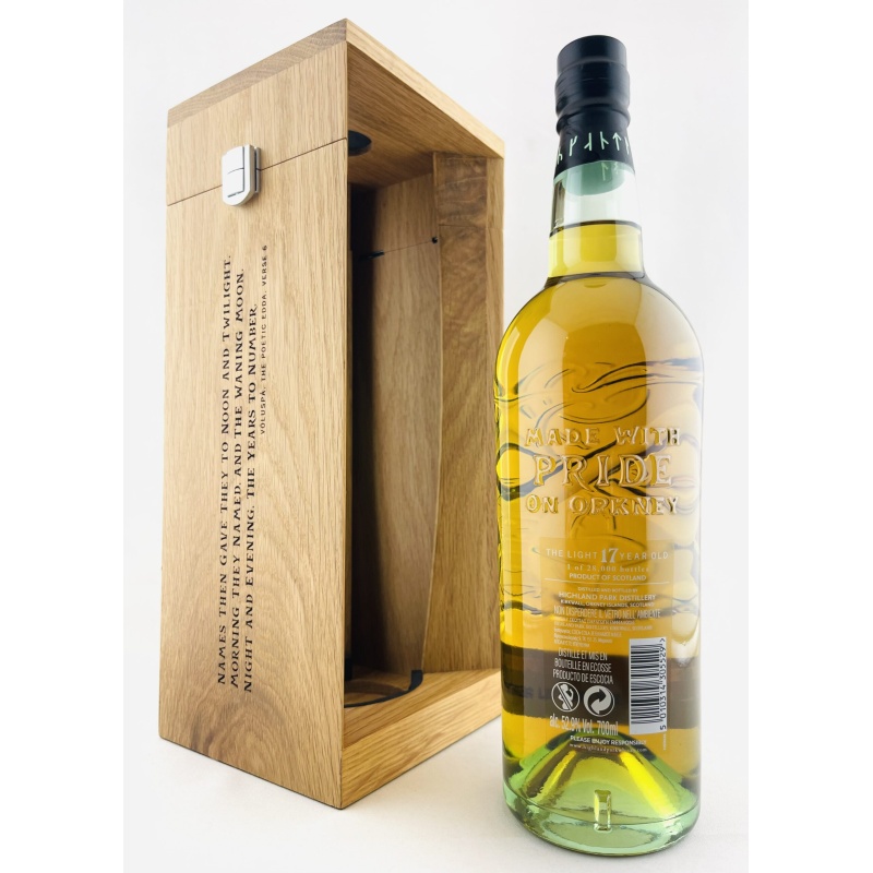 Highland Park 17 Year Old The Dark & The Light